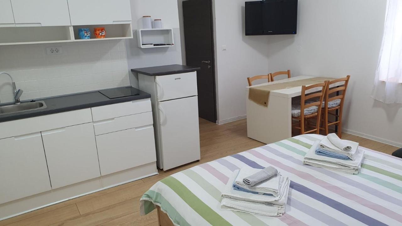 Apartments Vera Barbariga Bagian luar foto